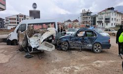 Otomobilin takla attığı kazada yaralanan 8 çocuktan 4'ü, beyin kanaması geçirdi