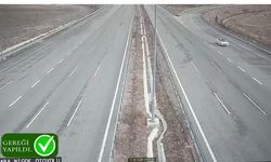 Otoyolda tehlikeli hareketler yapan sürücüye ceza; o anlar kamerada