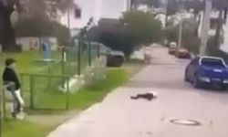 Parkta akran zorbalığı kamerada; 2 gözaltı