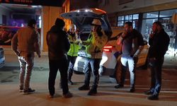 Polisin 'dur' ihtarına uymayan ehliyetsiz sürücüye 303 bin lira ceza