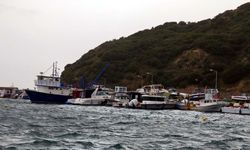 Saros'ta fırtınada dev dalgalar oluştu (2)