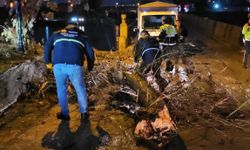 Saros'ta fırtınada dev dalgalar oluştu (3)