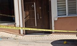 Savcı, diş hekimi eşini çocuklarının yanında öldürüp boşanma davası hakimini suçlayan sanık için ağırlaştırılmış müebbet istedi