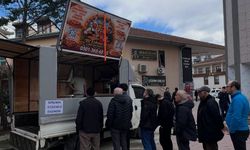 Sevdiği erkekle evlenince lokma dağıttırdı