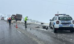Sivas'ta 2 TIR çarpıştı: 1 ölü, 2 yaralı