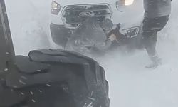 Sivas'ta tipide araçlarında mahsur kalanlar kurtarıldı