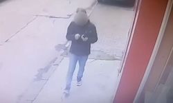 Sokak ortasında tornavidalı gasba 1 tutuklama; olay kamerada