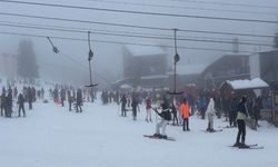 Sömestirde Uludağ'a tatilci akını; Milli Park gişelerinden 15 günde 47 bin araç geçiş yaptı