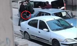 Sopalı ve bıçaklı 'yol verme' kavgası kamerada: 2 gözaltı