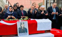 TIR ile otomobilin çarpıştığı kazada yaralanan liseli Elif, kurtarılamadı