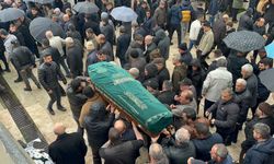 TIR'dan düşen saman balyalarının altında kalıp öldü; o anlar kamerada (2)