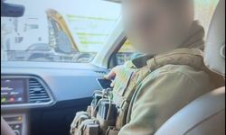 Yapay zeka kullanıp kendilerini MİT personeli olarak tanıtarak dolandıran 2 şüpheli tutuklandı