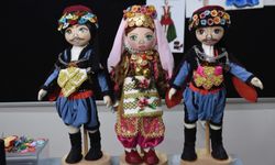 Yöresel kıyafetleri bez bebeklerde yaşatıyor