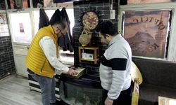 12 yaşında merakla başladı; 600 parçalık para koleksiyonu oluşturdu