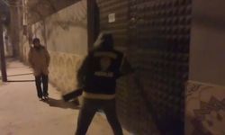 34 yıl 11 ay hapis cezasıyla aranan firari hükümlü, yatak altındaki gizli bölmede yakalandı