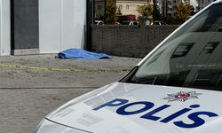 3'üncü kattaki evinin balkonundan düşüp öldü