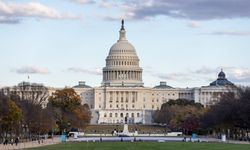 ABD Senatosu, Trump'ın İran'a saldırılarını kısıtlayan tasarıyı reddetti