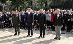 Adana'da şehitlikte 18 Mart anması