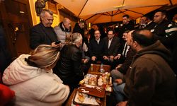 AK Parti'li Kasapoğlu, İzmir'de vatandaşlarla sahurda bir araya geldi