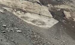 Artvin-Şavşat kara yolu heyelan nedeniyle ulaşıma kapandı