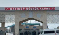 Bakan Bolat: Türkiye-İran arasında günübirlik yolcu geçişleri karşılıklı olarak durduruldu / Ek fotoğraflar