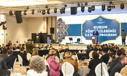 Bakan Ersoy, bakanlığa bağlı kurum yöneticileriyle iftarda bir araya geldi
