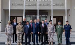 Bakan Fidan, Katar-Türk Birleşik Müşterek Kuvvet Komutanlığı Karargahı'nı ziyaret etti
