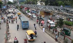 Bangladeş'te otobüs ile tren çarpıştı: 12 ölü, 26 yaralı