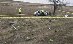 Bayram tatili yolunda kazada ölen çift, toprağa verildi