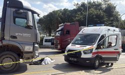 Beton mikserinin çarptığı yaya öldü; kaza kamerada