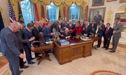 Beyaz Saray'da Trump için dua ettiler