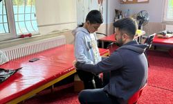 DMD'li Deniz'in annesi: Kardeşimi bu hastalığa kurban ettik, oğlumu kurban etmeyeceğiz