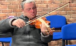 Down sendromlu Kadir'in müzik aşkı