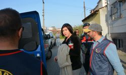 Firari hükümlü kapıyı açmayınca, jandarma çilingir vasıtasıyla içeri girdi