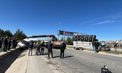 Gaziantep'te kamyonet ile minibüs çarpıştı: 4 yaralı