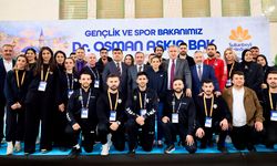 Gençlik ve Spor Bakanı Bak, gençlerle iftar yaptı