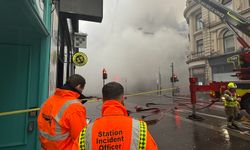 Glasgow'daki tren istasyonunda çıkan yangın nedeniyle bir bina yıkıldı