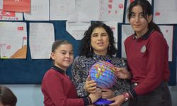 Görme engelli Seda öğretmenden 'Dünya parmaklarının ucunda' projesi / Ek fotoğraflar