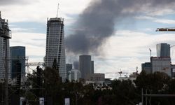 İran, ABD üslerine ve İsrail'e yeni saldırılar düzenledi