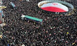 İsrail saldırısında hayatını kaybeden Laricani için cenaze töreni düzenlendi