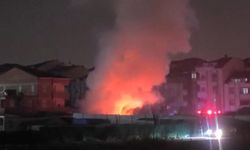 İstanbul - Arnavutköy'de hurdalıkta çıkan yangın söndürüldü