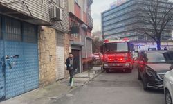 İstanbul- Beyoğlu'nda 2 katlı evde yangın çıktı; 2 yaşındaki bebek hayatını kaybetti -1