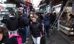 İstanbul - Eminönü'nde bayram alışverişi yoğunluğu