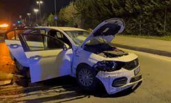 İstanbul - Kartal'da sürücüsünün makas attığı otomobil, taksiye çarptı: 3 yaralı