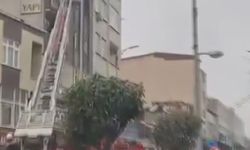 İstanbul - Küçükçekmece'de beş katlı binada yangın: 5 kişi dumandan etkilendi
