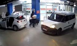 İstanbul - Kuyumcukent'te uzun namlulu silahlarla 20 milyon liralık soygun kamerada-1