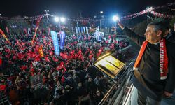 İstanbul- Özgür Özel, Pendik'teki 'Millet İradesine Sahip Çıkıyor' mitinginde konuştu