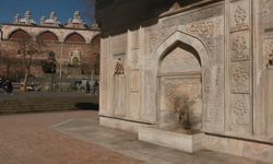 İstanbul - Tophane Çeşmesi'ne ateş yakarak zarar veren şüpheli kamerada: Tarihi eser olduğunu bilmiyordum