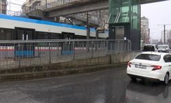 İstanbul- Zeytinburnu'nda tramvay arızası; yolcular yürümek zorunda kaldı