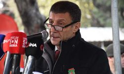 İzmir'de Çanakkale Şehitleri anıldı